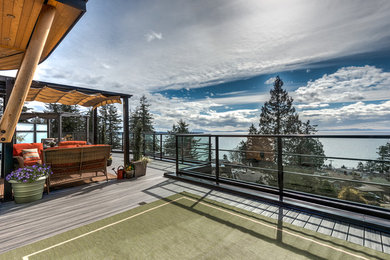 Example of a trendy patio design in Vancouver