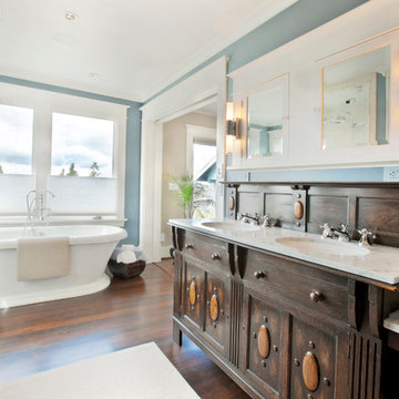 Queen Anne Tudor Bathroom