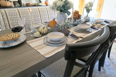 Home design - farmhouse home design idea in Los Angeles