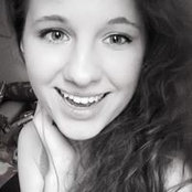 Julia Leshos foto