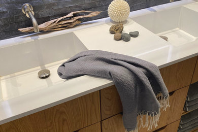 Inspiration for a modern home design remodel in New York