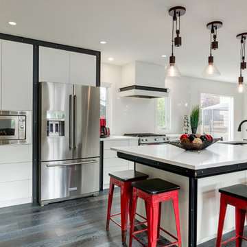 2017 Kitchen – between $50, 000-100, 000 Winner – Kon-Strux Developments