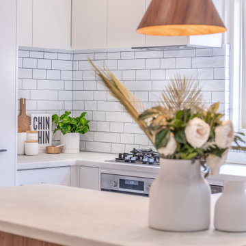 Timber & White Contemporary Compact Kitchen