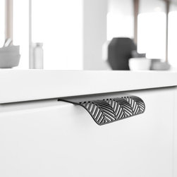 Furnipart Edge Filigree handle in Brushed Anthracite finish - Cabinet and Drawer Handle Pulls