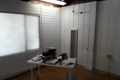 Room renovation:  Former beauty salon to Office space