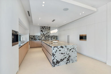 Home design - contemporary home design idea in Miami