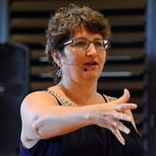 Minette Riordan's photo