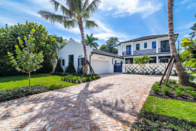 Inspiration for a scandinavian exterior home remodel in Miami