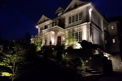 Inspiration for a transitional exterior home remodel in Bridgeport