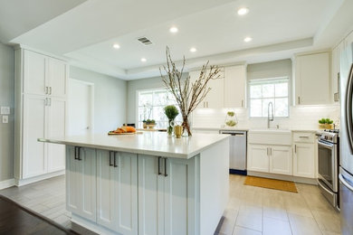 Example of a kitchen design in Austin