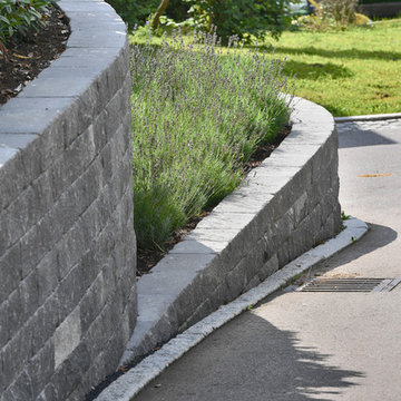 Geradlinig und modern der Garten in harmonischer Abstimmung mit dem Haus