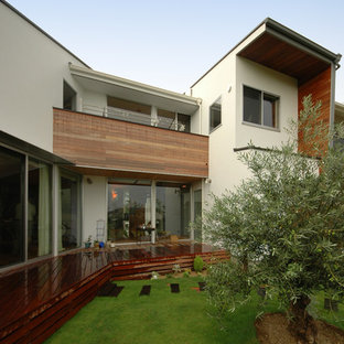 他の地域のコンテンポラリースタイルのおしゃれなデッキの写真