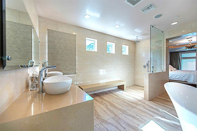 Inspiration for a modern bathroom remodel in Las Vegas