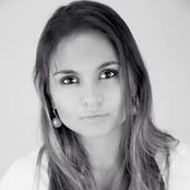 Débora Lorraine Toledo Martinss foto