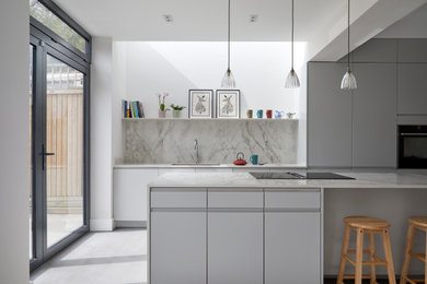 Inspiration for a contemporary kitchen in Buckinghamshire.