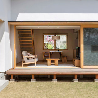 他の地域の和風のおしゃれな中庭のテラス (デッキ材舗装、日よけなし) の写真