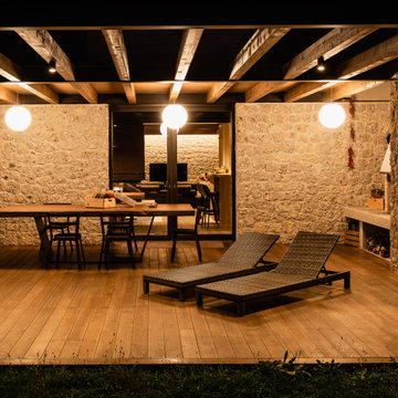 Villa in pietra e legno
