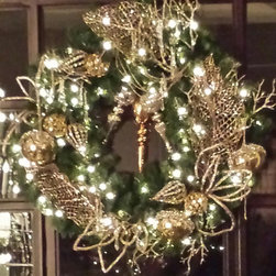 Christmas in Turtle Creek - Wreaths And Garlands