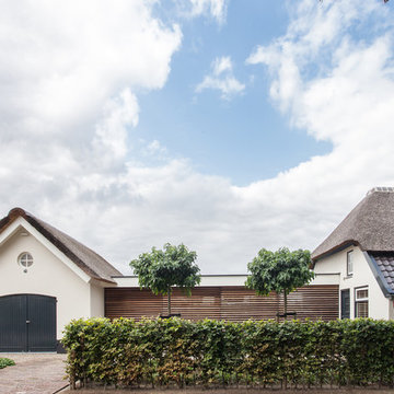 connection between farmhouse and barn