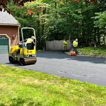 Young's Excavating & Paving LLC