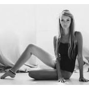 Stefani Hantiss foto