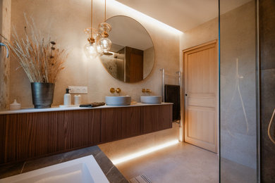Réalisation d'une salle de bain minimaliste.