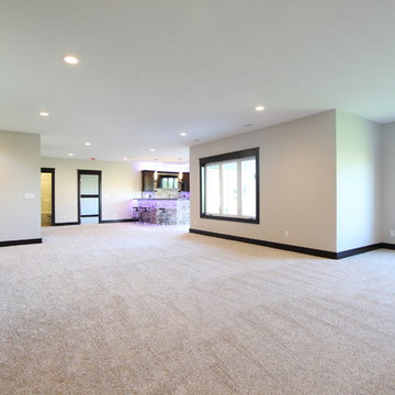 410 Kilbirnie Rd Robins, IA