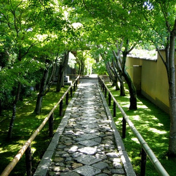 Thick Stepping Stones Slabs for Landscaping (AKA Foundation Slabs)