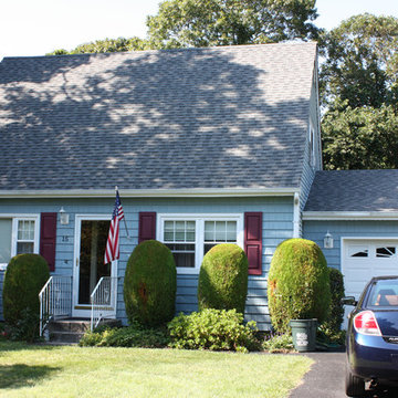 Shirley Siding - Mystic Blue Shakes with Windows