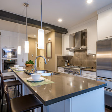 El Segundo Kitchen and Bedroom