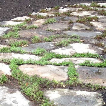 Rustic Fieldstone Paver Patio