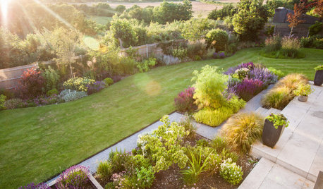 How to Lay Out a Short, Wide Garden