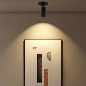 Focus on the spotlight moment - a must-have lighting fixture for exhibitions!