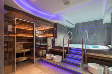 Wellnessbereich Sauna & Whirlpool