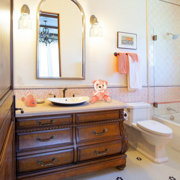 Traditional Homes by Maraya Interior Design
