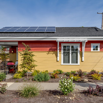 Lawrence Street House and Cottage