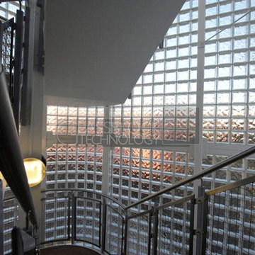 CLear Curved Stairwell - Apartments