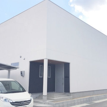 WHITE-BOX 中庭の家
