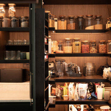 Classic In-Frame Shaker Kitchen & Bar - Islington