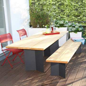 Holzbank mit Aluminiumgestell
