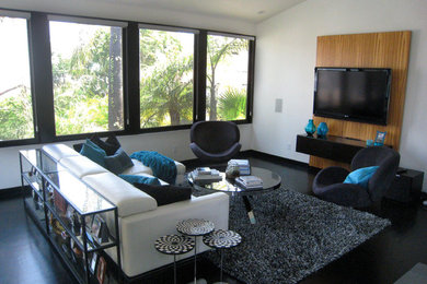 Inspiration for a contemporary family room remodel in Los Angeles
