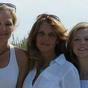 Elizabeth Midkiff's photo