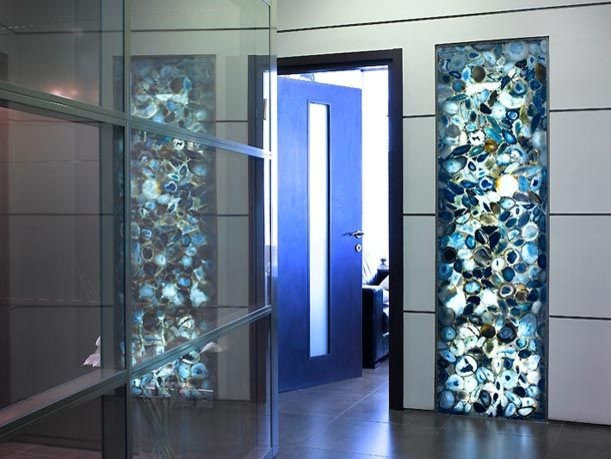 Revetement et habillage avec la pierre précieuse Agate