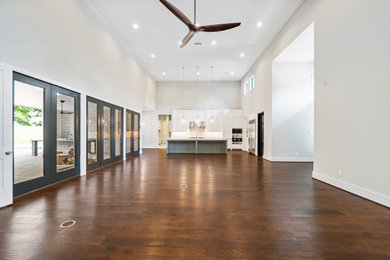 Inspiration for a living room remodel in Houston