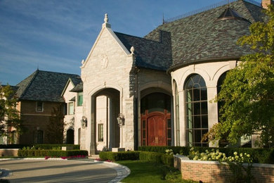 Traditional exterior home idea in Detroit
