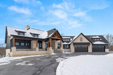 Inspiration for a craftsman exterior home remodel in Chicago