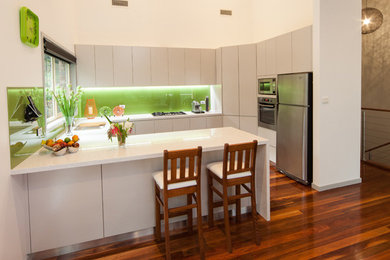 Inspiration for a contemporary kitchen in Newcastle - Maitland.