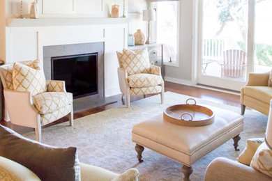 Example of a trendy living room design in Atlanta