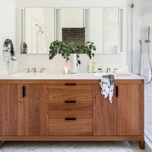Kids’ upstairs 3851 bathroom