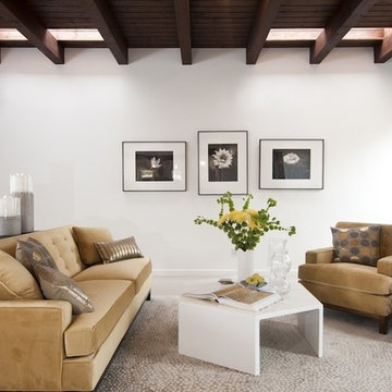 Santa Fe Modern Living Room design by Jennifer Ashton, Allied ASID